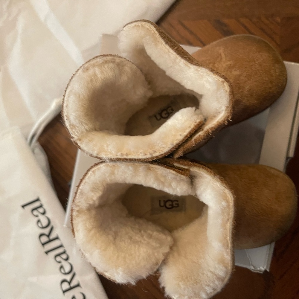 Ugg boots gently used with a stain. - Picture 3 of 7